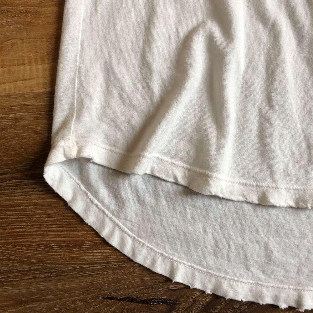 Graphic tee - Picture 3 of 5